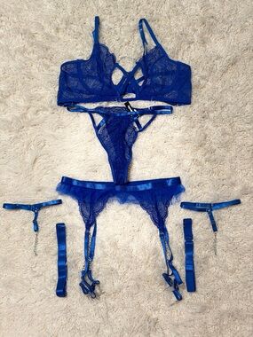 NWOT Yandy Royal Blue Lace 6-Piece Lingerie Set - Women Intimates & Sleepwear